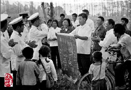 破案后群众赠送锦旗
